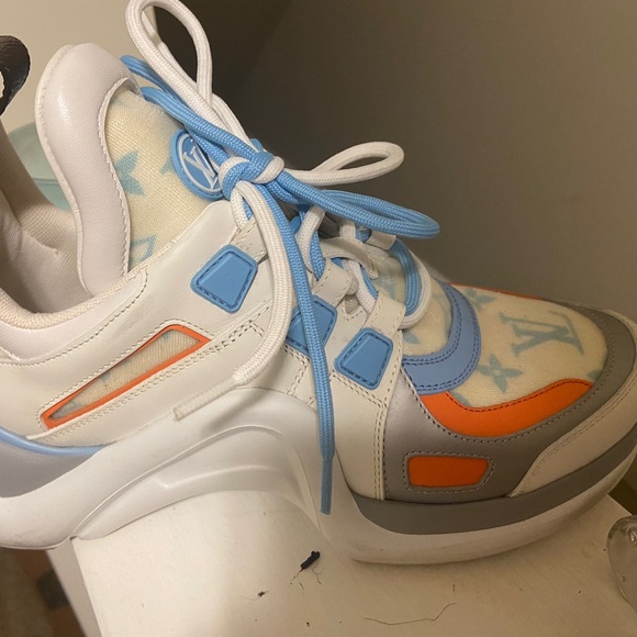 Louis Vuitton sneaker - Picture 1 of 1
